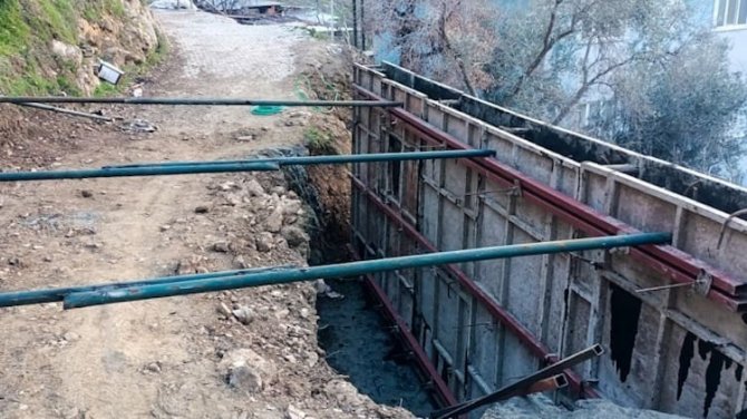 Köşk Belediyesi’nin İstinat Duvarı Çalışmaları Devam Ediyor