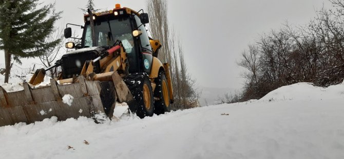 Manisa’da Karla Mücadele Sürüyor