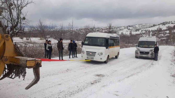 Manisa’da Karla Mücadele Sürüyor
