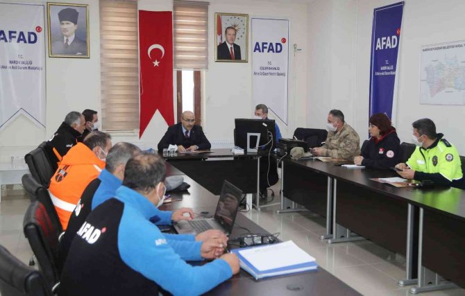 Vali Demirtaş, Yol Açma Çalışmalarını İnceledi
