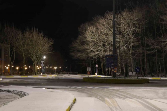 Sakarya’da Kar Yağışı Etkili Oluyor
