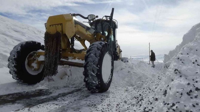 Muş’ta Kar Nedeniyle 266 Köy Yolu Ulaşıma Kapandı