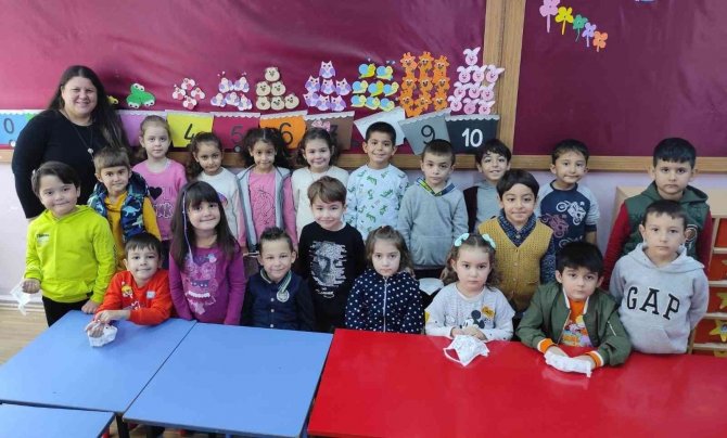 Üreten Bir Nesil Yetiştirmek İçin Dünya Öğretmenleri El Ele Verdi