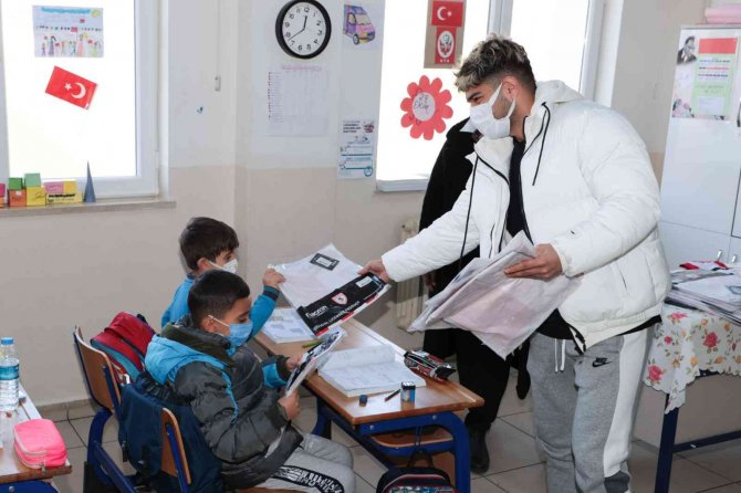 Emin Kar Kütüphanesi Açıldı