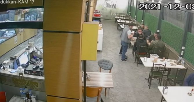 Lokantacıdan Müşteriye Hayat Kurtaran Müdahale