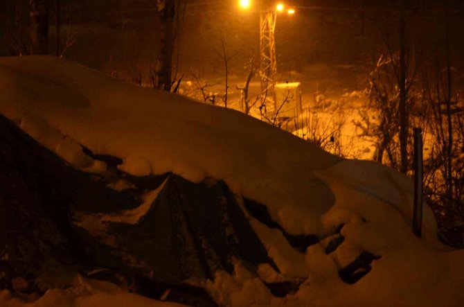Şırnak’ta Hayat Durma Noktasına Geldi, Onlarca Köy Yolu Kapandı