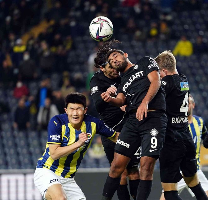 Spor Toto Süper Lig: Fenerbahçe: 2 - Altay: 1 (Maç Sonucu)