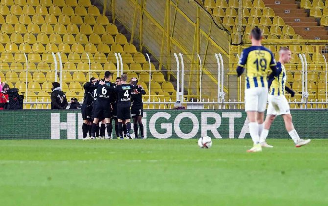 Spor Toto Süper Lig: Fenerbahçe: 1 - Altay: 1 (İ̇lk Yarı)