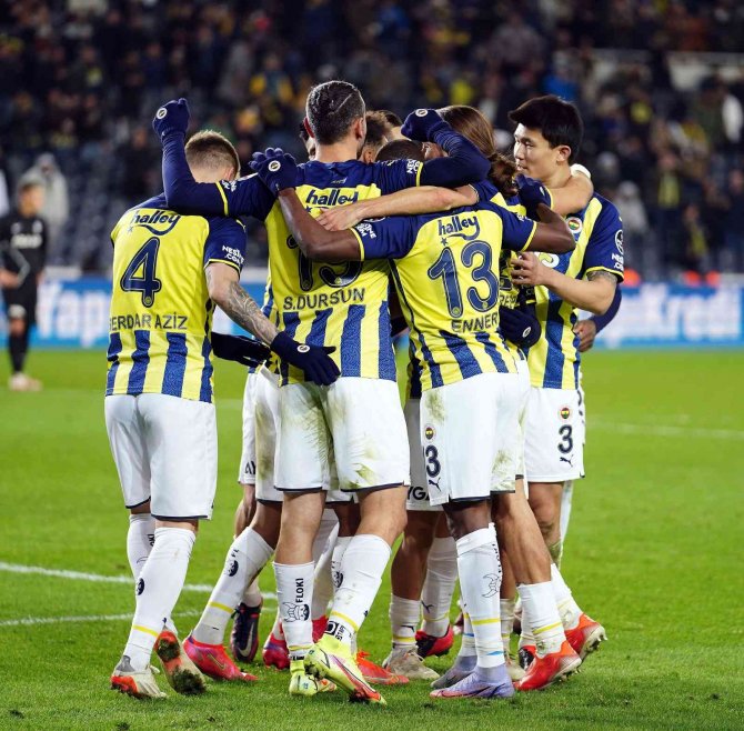 Fenerbahçe 2 Maç Sonra Kazandı