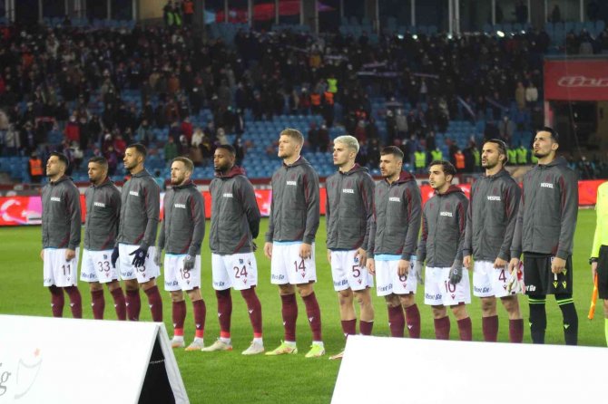 Spor Toto Süper Lig: Trabzonspor: 0 - Gzt Giresunspor: 0 (İ̇lk Yarı)