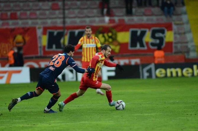 Spor Toto Süper Lig: Kayserispor: 1 - Medipol Başakşehir: 0 (Maç Sonucu)