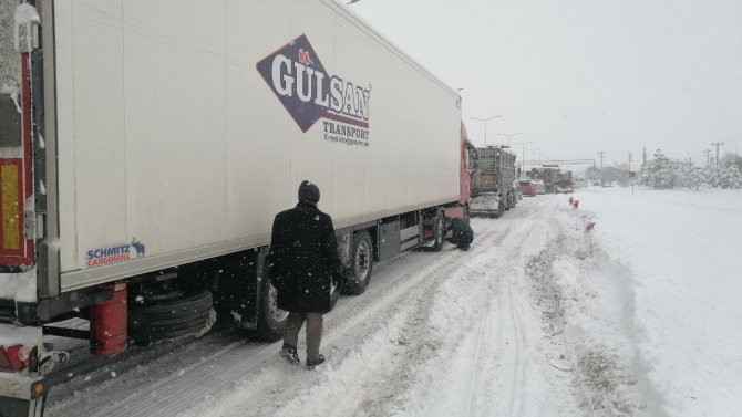 Tem Otoyolu Bolu-ankara Geçişi Ulaşıma Kapandı