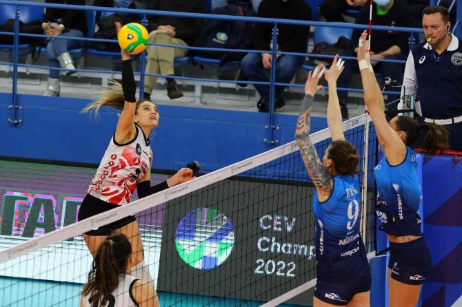 Şampiyonlar Ligi: Dinamo Moskova: 3 - Türk Hava Yolları: 2
