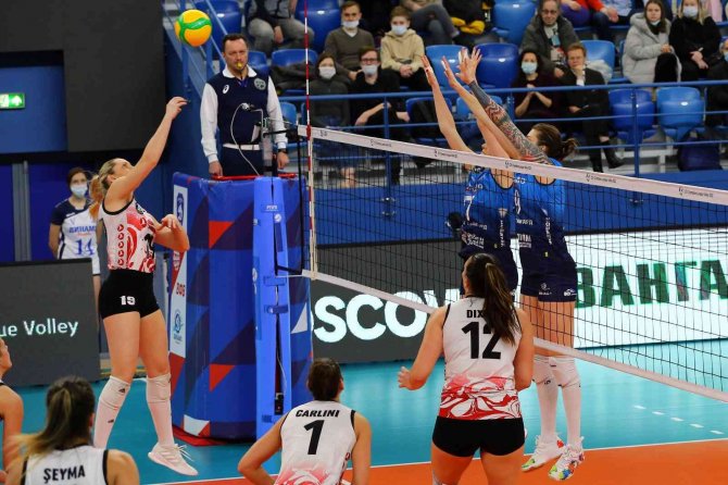 Şampiyonlar Ligi: Dinamo Moskova: 3 - Türk Hava Yolları: 2