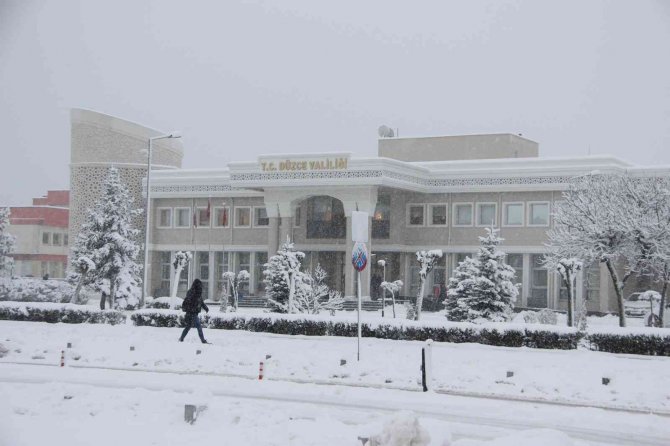Kar Yağışı Düzce’de De Etkili Oldu