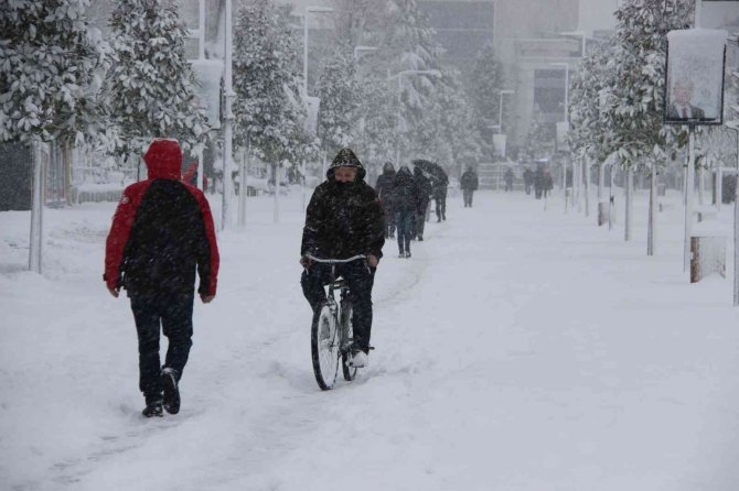 Kar Yağışı Düzce’de De Etkili Oldu