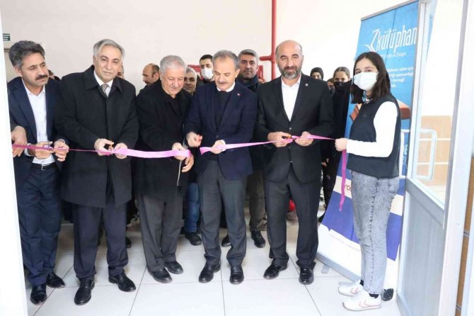 Adi̇mder Kütüphane Kurdu