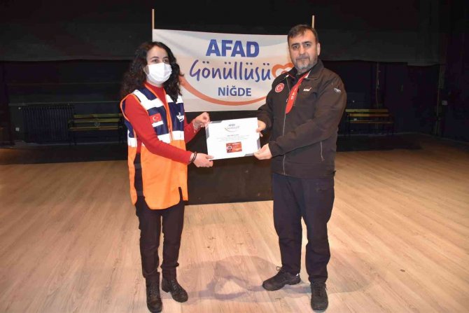 Niğde’de Bin 803 Afad Gönüllüsüne Kimlik Verildi