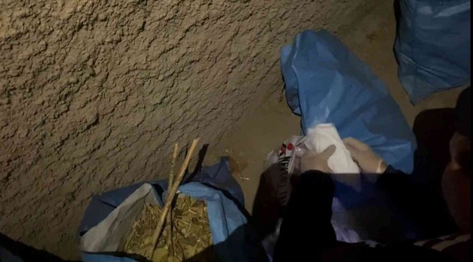 Aksaray’da Jandarmadan Kaçak Silah Ve Uyuşturucu Operasyonu