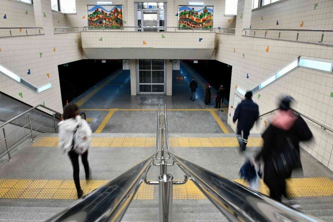Ankara Metrosu’nda Klasik Müzikle Yolculuk Başladı
