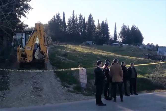 Cinayete Kurban Giden Emlak Zengini Kadının Cesedi Kepçeler İle Aranıyor