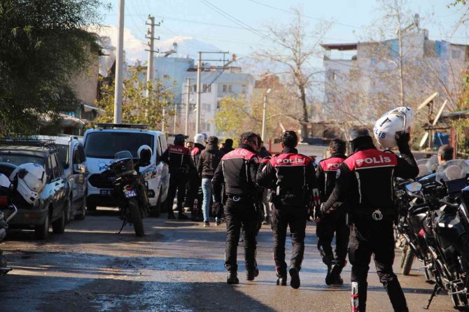 ’Dur’ İhtarına Uymadılar, Kovalamaca Sonucu Yakalandılar