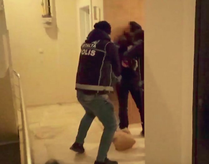 Antalya’da 30 Kilogram Eroin Ele Geçirildi