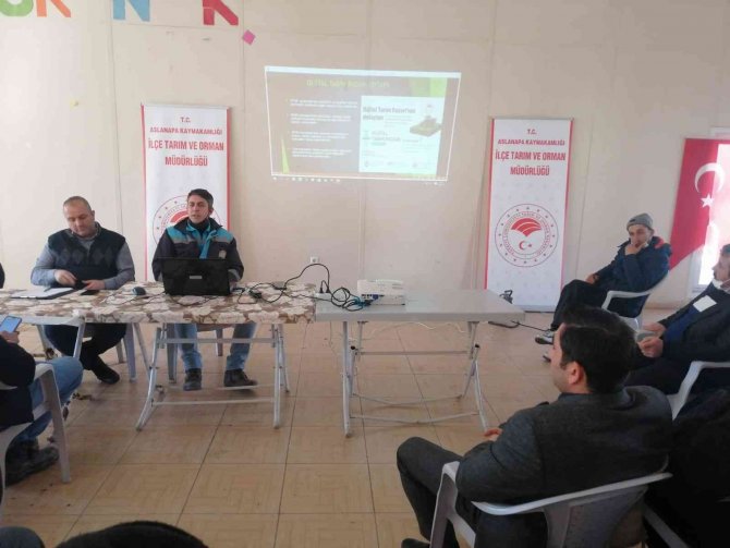 Aslanapa’da Çiftçi Eğitim Ve Bilgilendirme Toplantıları