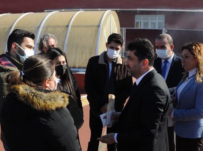 Rektör Aldemir Cumhurbaşkanı Erdoğan’ın Programında Görev Alan Personeli Yemekte Ağırladı