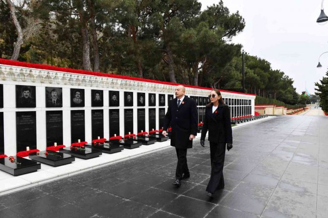 Azerbaycan’da 20 Ocak Katliamının Kurbanları Anıldı
