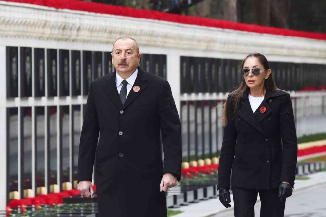 Azerbaycan’da 20 Ocak Katliamının Kurbanları Anıldı