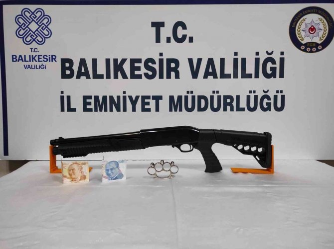 Balıkesir’de 65 Şahsa Gözaltı