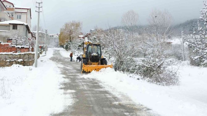 Başiskele’de Kar Timleri Teyakkuzda
