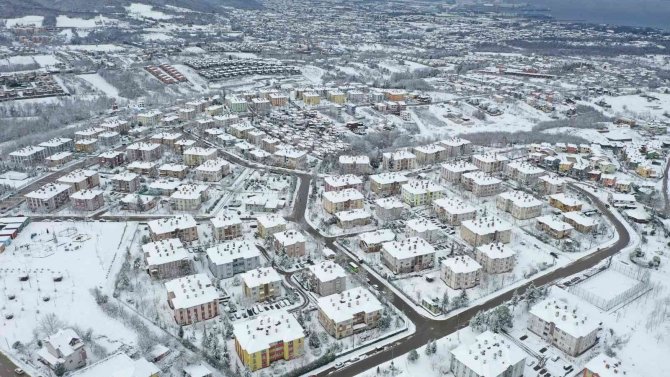 Başiskele’de Kar Timleri Teyakkuzda