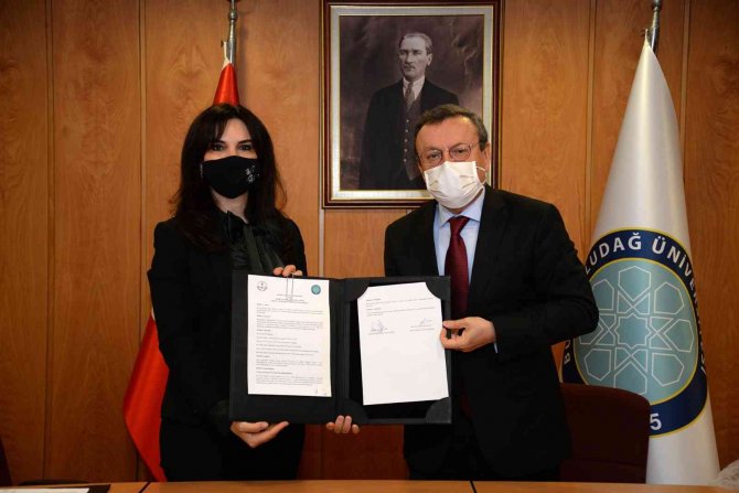 Buü’den Şükrü Şankaya Anadolu Lisesi’ne Bilimsel Destek