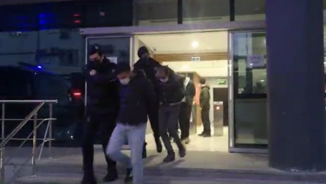 Bursa’da Şafak Vakti Uyuşturucu Operasyonunda 34 Kişi Tutuklanarak Cezaevine Gönderildi
