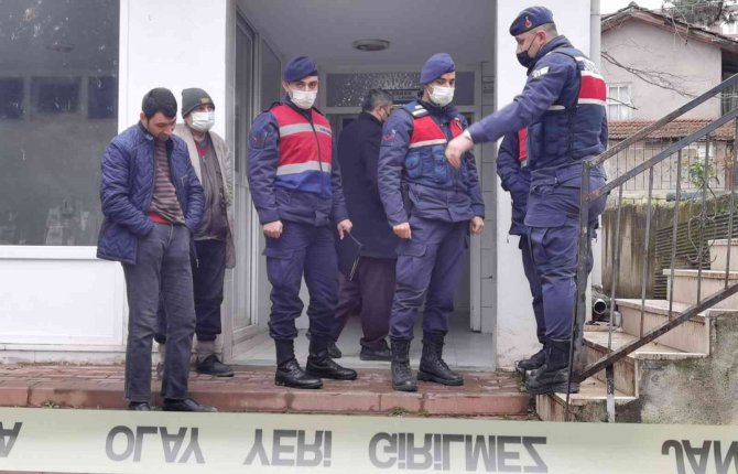Cami Tuvaletine Girdi, Hayatını Kaybetti