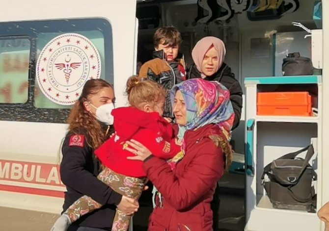 Şeker Zannedip Yediler. 2 Kardeş Hastanelik Oldu