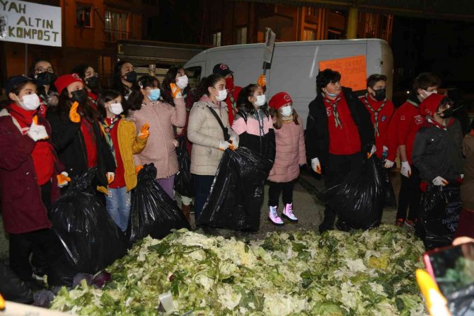 Semt Pazarlarından Toplanan Atıklar Kompost Gübreye Dönüştürülüyor