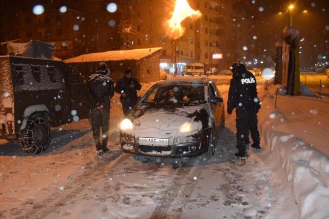 Şemdinli’de Trafik Kontrolleri Sıklaştırıldı