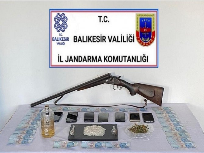 Jandarmadan İ̇vrindi Ve Manyas’ta Uyuşturucu Operasyonu