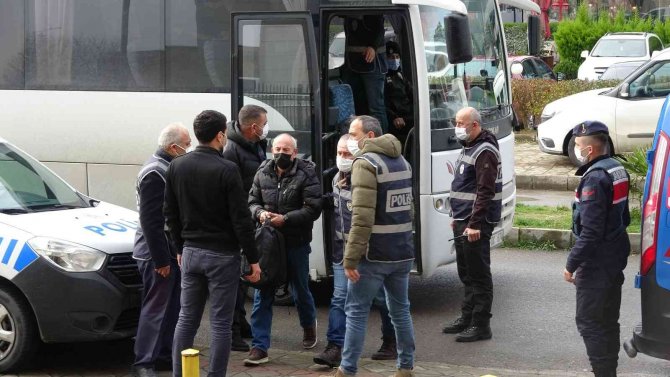 Sahte Çek Senetle 5 Milyonluk Vurgunun Şüphelileri Adliyede