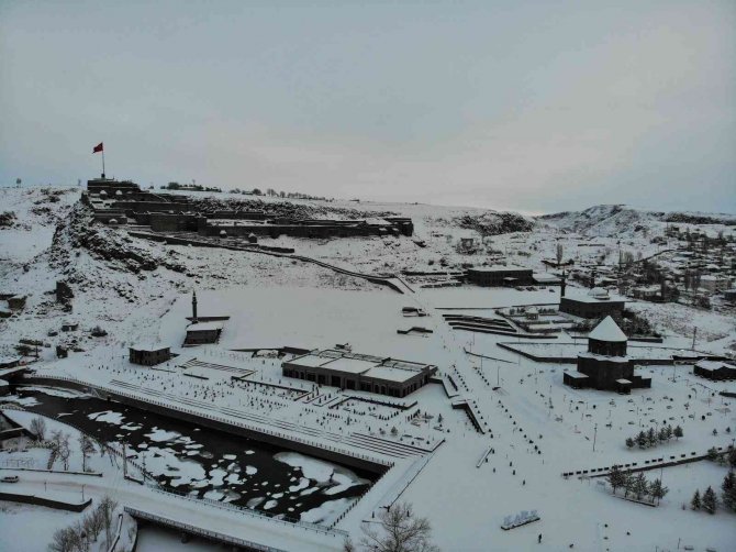 Kars Tamamen Beyaza Büründü