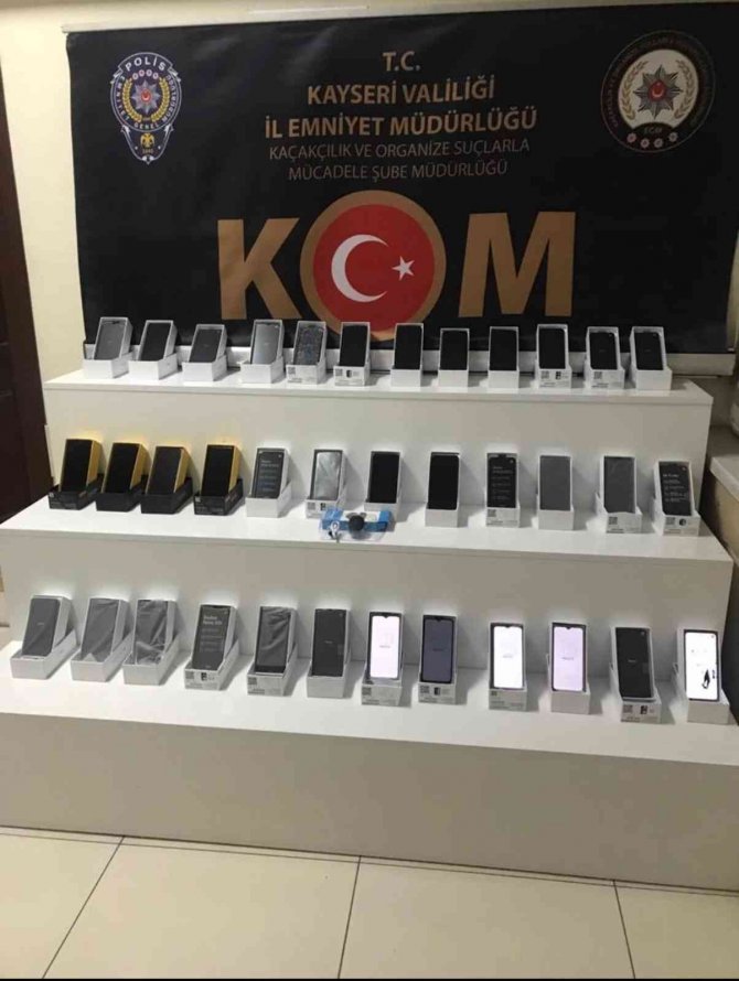 Kaçak Telefon Operasyonunda 5 Kişi Tutuklandı