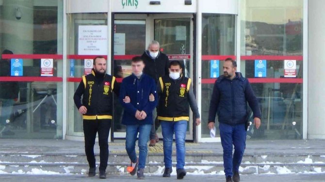 İ̇terek Otomobil Çaldılar