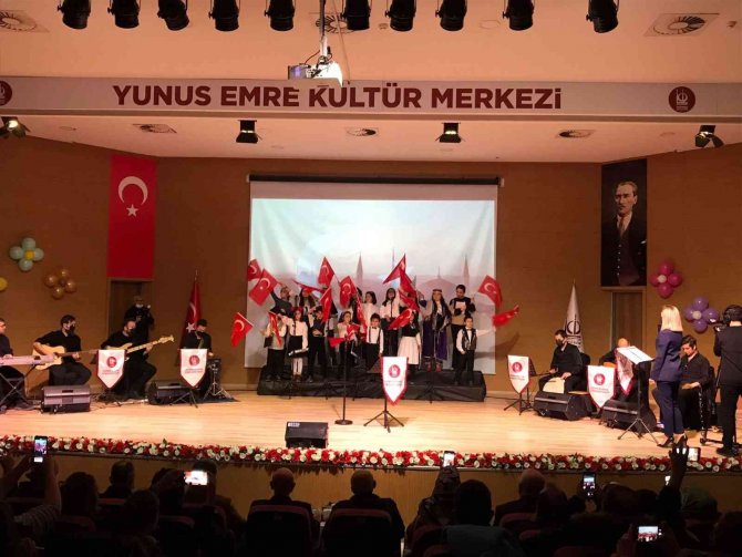 Başkan Altınok Çocuklarla Şarkı Söyledi