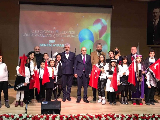 Başkan Altınok Çocuklarla Şarkı Söyledi