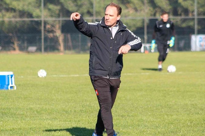 Sakaryaspor Altyapısı Işık Saçıyor