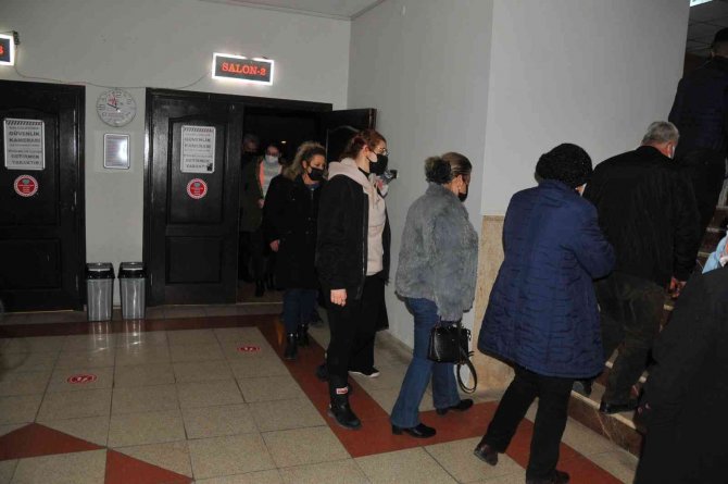 Başkan Akkaya, Şehit Aileleri Ve Gazilerle ‘İ̇yi Ki Varsın Eren’ Filmini İzledi