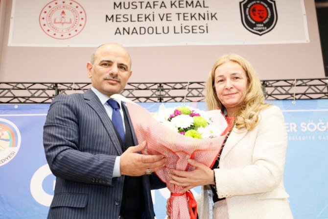 Başkan Söğüt’ten Gençlere “Asla Pes Etmeyin” Çağrısı